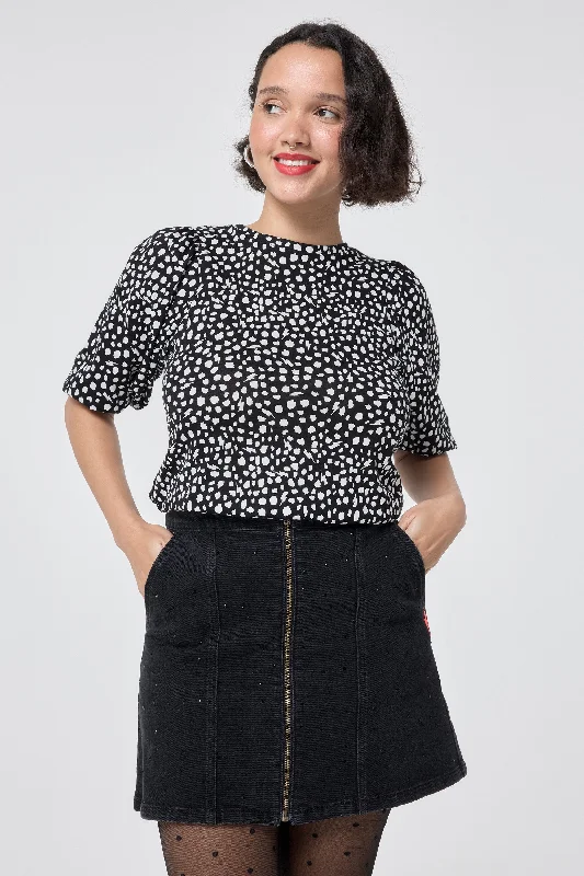 Black with White Cheetah Puff Sleeve T-Shirt-- Chenille Blend Fleece Blend Nylon Blend Black with White Cheetah Puff Sleeve T-Shirt-- Chenille Blend Fleece Blend Nylon Blend
