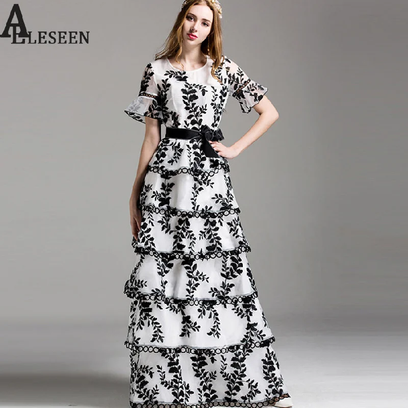 Bohemian Fashion Maxi Summer Vestido 2017 New Vintage Flare Sleeve Floral Luxury White / Black Embroidery Long Dress for Women Tunics Short Trendy Bohemian Fashion Maxi Summer Vestido 2017 New Vintage Flare Sleeve Floral Luxury White / Black Embroidery Long Dress for Women Tunics Short Trendy