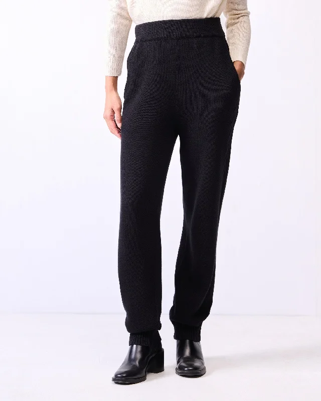 Pull-on Pants - Black Classic Straight Pants