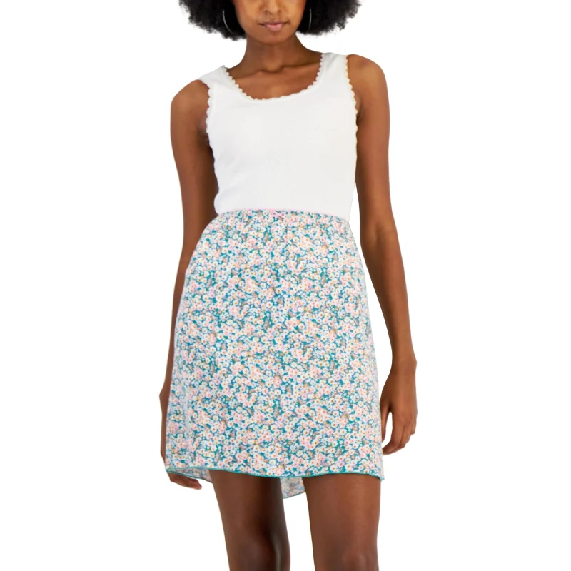 LOVE FIRE - Floral Unlined Scalloped Pull on Skirt ruffled skirt detail