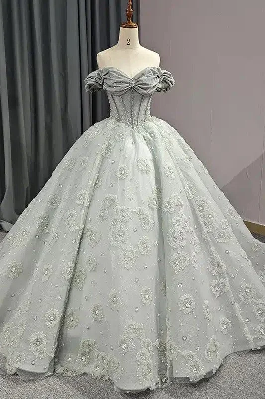 Elegant Grey Quinceanera Dresses Sweetheart Sleeveless Ball Gown Party Dresses Square Neckline Feminine