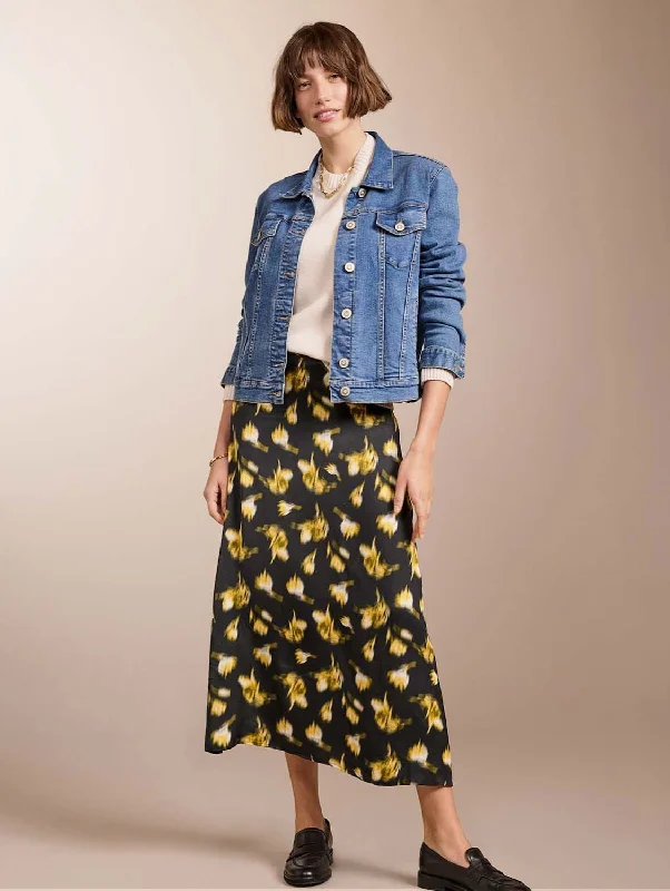 Doris LENZING™ ECOVERO™ Recycled Skirt | Black Blurred Floral lace skirt romantic