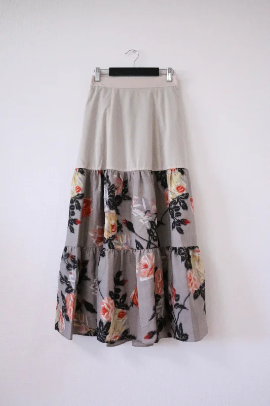 Roses -Meisen Teered Skirt Beige- (Japanese only) summer skirt style