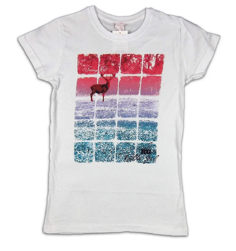 Realtree Girl Women's Seeing Red Deer Fitted Short Sleeve Tee Shirt, Medium-- Zippered Front Buttoned Front Snap Front Realtree Girl Women's Seeing Red Deer Fitted Short Sleeve Tee Shirt, Medium-- Zippered Front Buttoned Front Snap Front