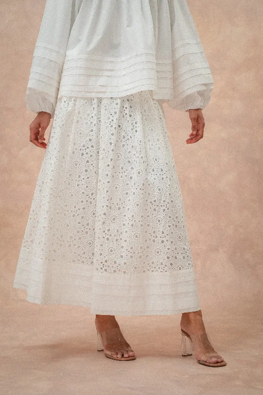 Alice Eyelet Midi Skirt in Lily seamless skirt comfort