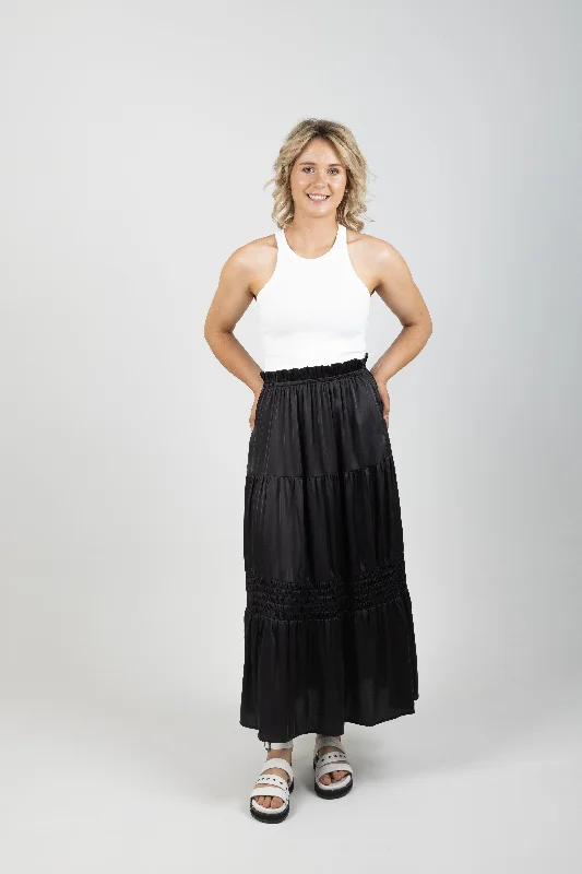 STAPLE SKIRT EBONY slim fit skirt