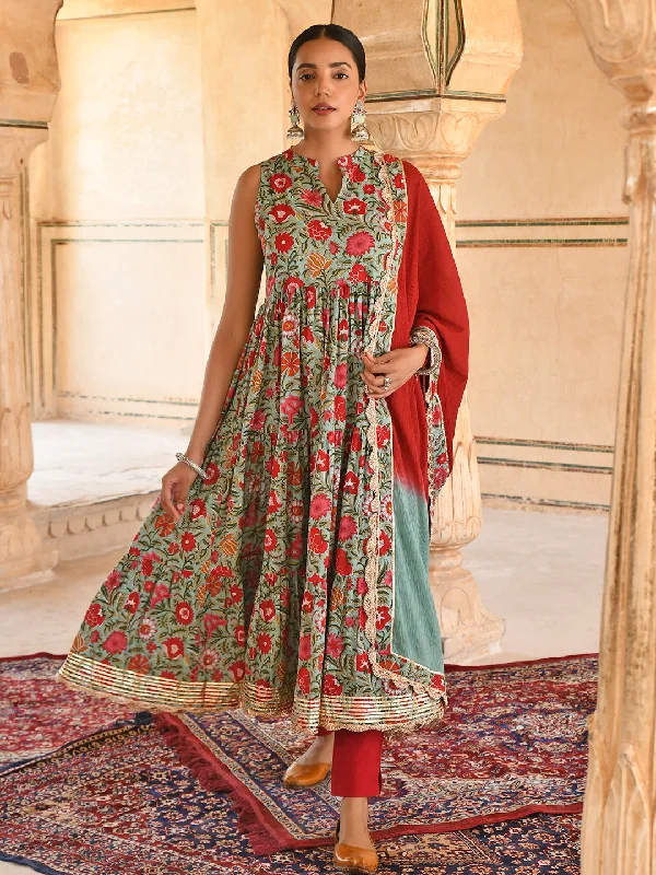 Women's Sea Green Cotton Floral Block Print Kurta With Pant And Dupatta - Janasya Cozy Knit Pants Women's Sea Green Cotton Floral Block Print Kurta With Pant And Dupatta - Janasya Cozy Knit Pants