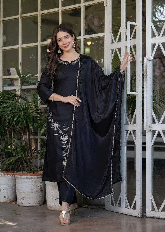 Women's Black Viscose Rayon Embroidery Straight Kurta With Pant And Dupatta Set - Aazuri Modern Skinny Pants Women's Black Viscose Rayon Embroidery Straight Kurta With Pant And Dupatta Set - Aazuri Modern Skinny Pants