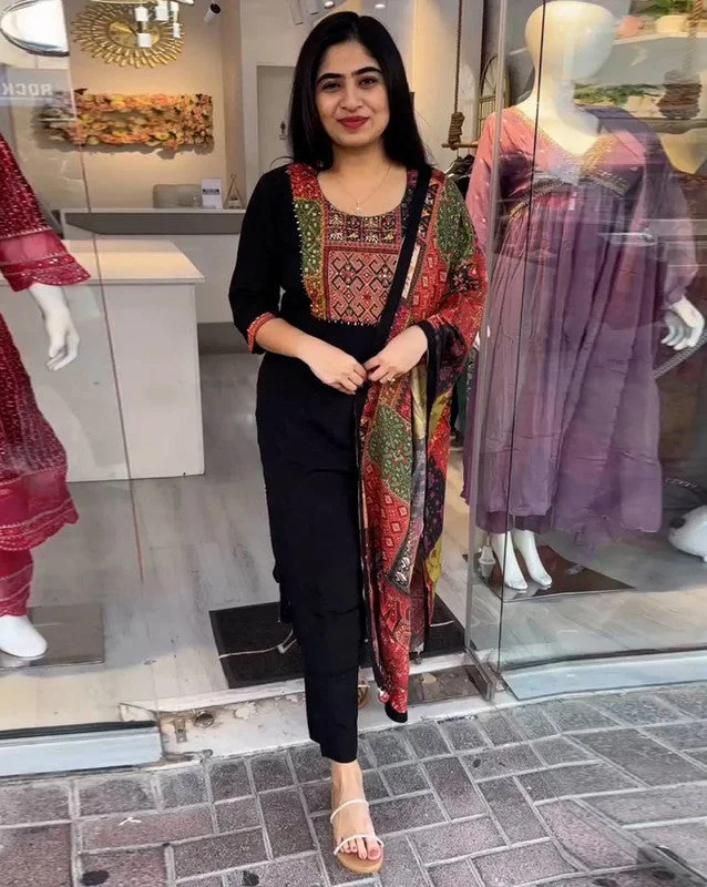Women's Viscose Solid Flared Kurta Pant With Dupatta - Malishka Export Stylish Casual Pants Women's Viscose Solid Flared Kurta Pant With Dupatta - Malishka Export Stylish Casual Pants