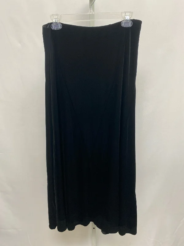 Size Medium Coldwater Creek Black Skirt button skirt front