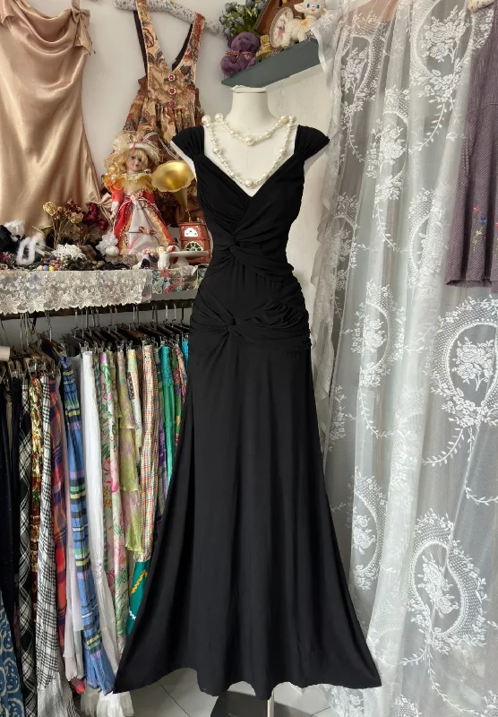 Black V Neck Sleeveless Mermaid Vintage Long Party Dress Formal Evening Gown, DP4557 Tunics Winter warm Black V Neck Sleeveless Mermaid Vintage Long Party Dress Formal Evening Gown, DP4557 Tunics Winter warm