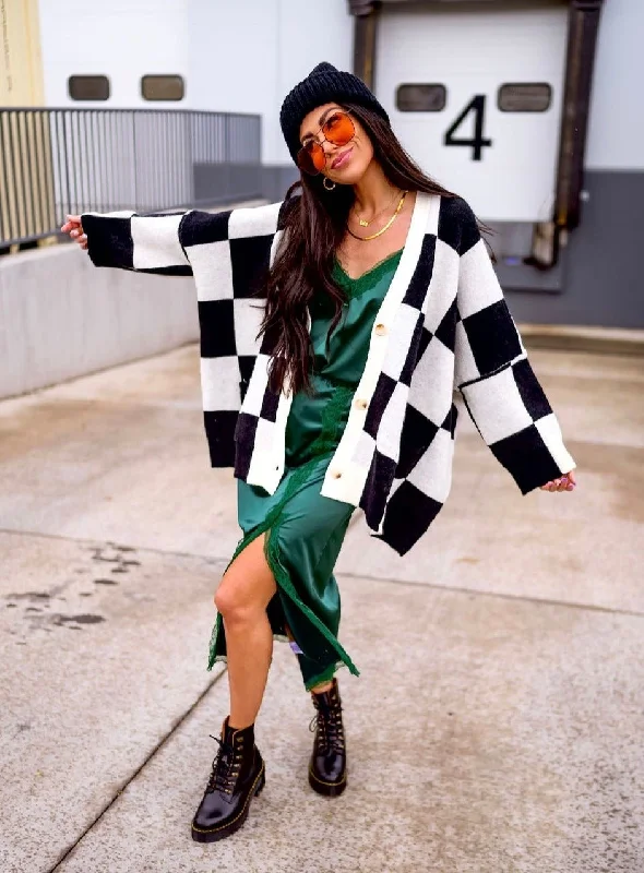 Love You Oversized Checkerboard Cardigan in Black + White *RESTOCKED* Cardigan Knitwear Sweater Love You Oversized Checkerboard Cardigan in Black + White *RESTOCKED* Cardigan Knitwear Sweater